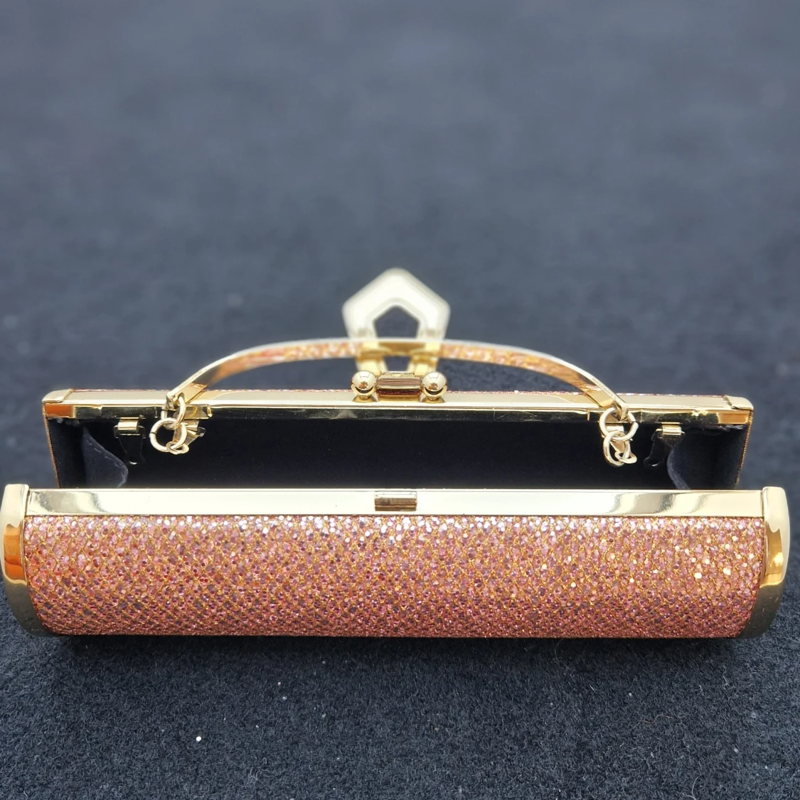 Glittrig guld kuvertväska - 3