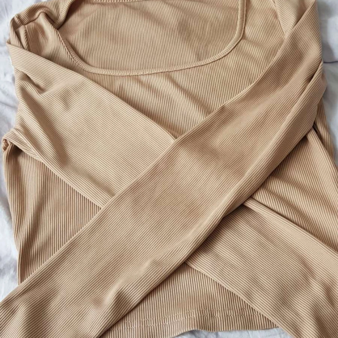 Beige ribbad topp från SHEIN - 1