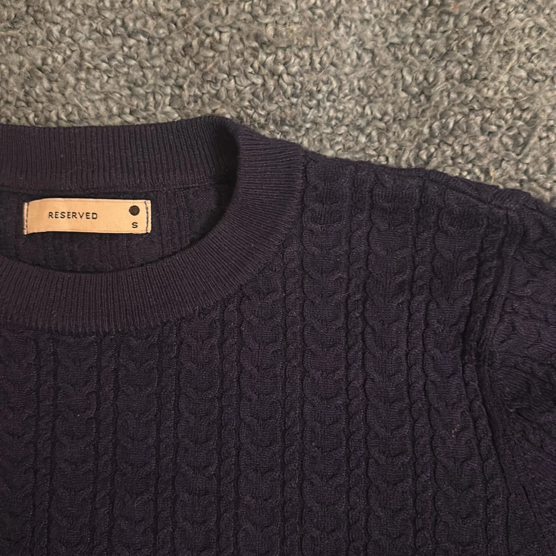 Mörkblå  tröja - 1