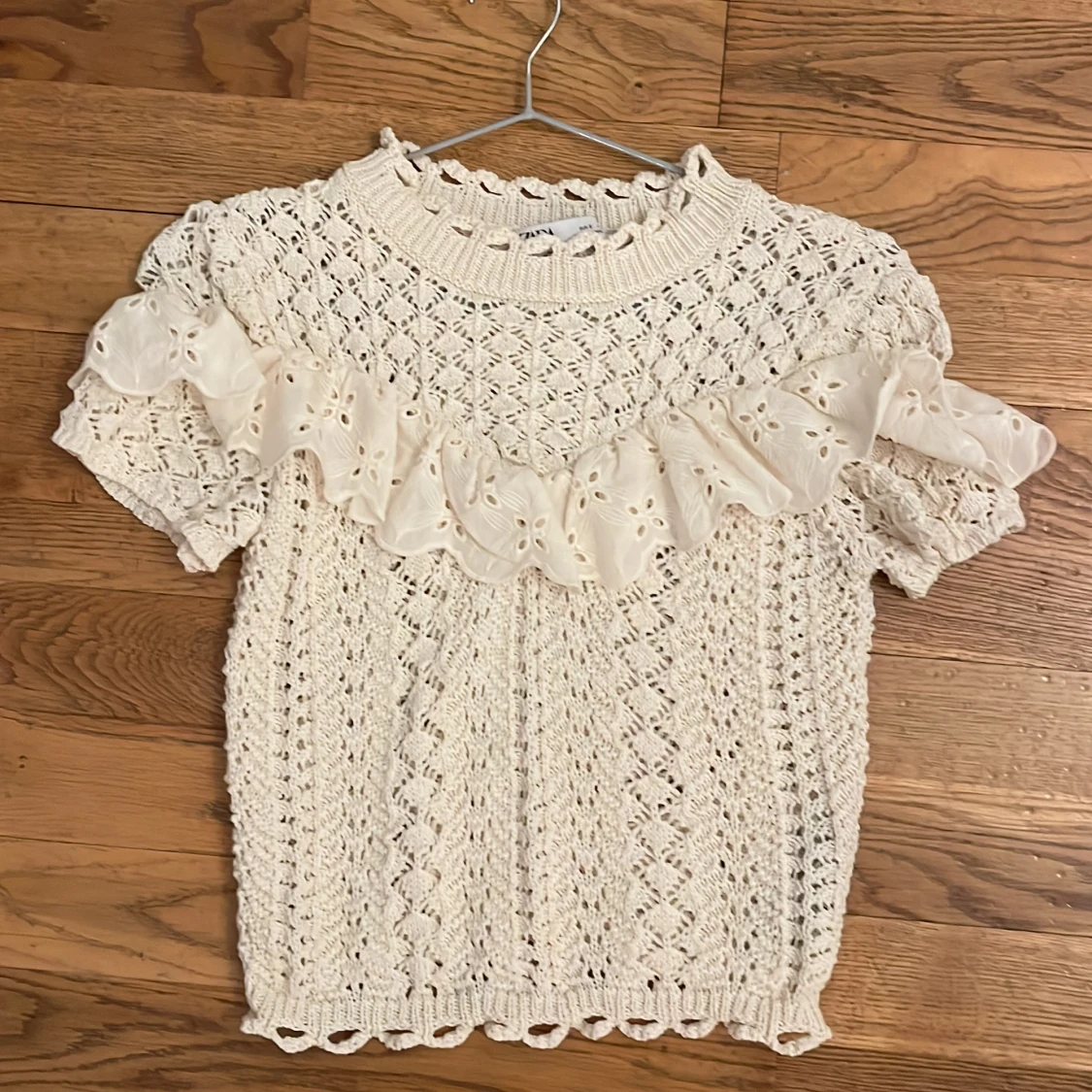 Beige stickad topp från Zara