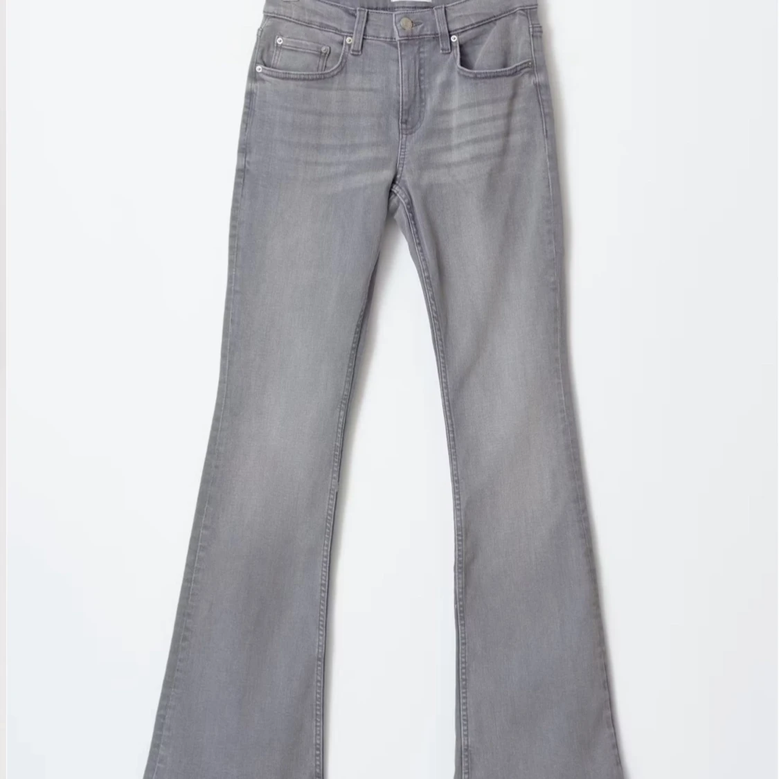 Grå bootcut jeans