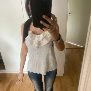 Söt topp - Söt topp från Zara helt oanvänd. I storlek 14+ men skulle säga storlek s.