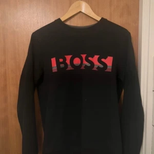 Boss tröja  - Boss tröja storlek S 