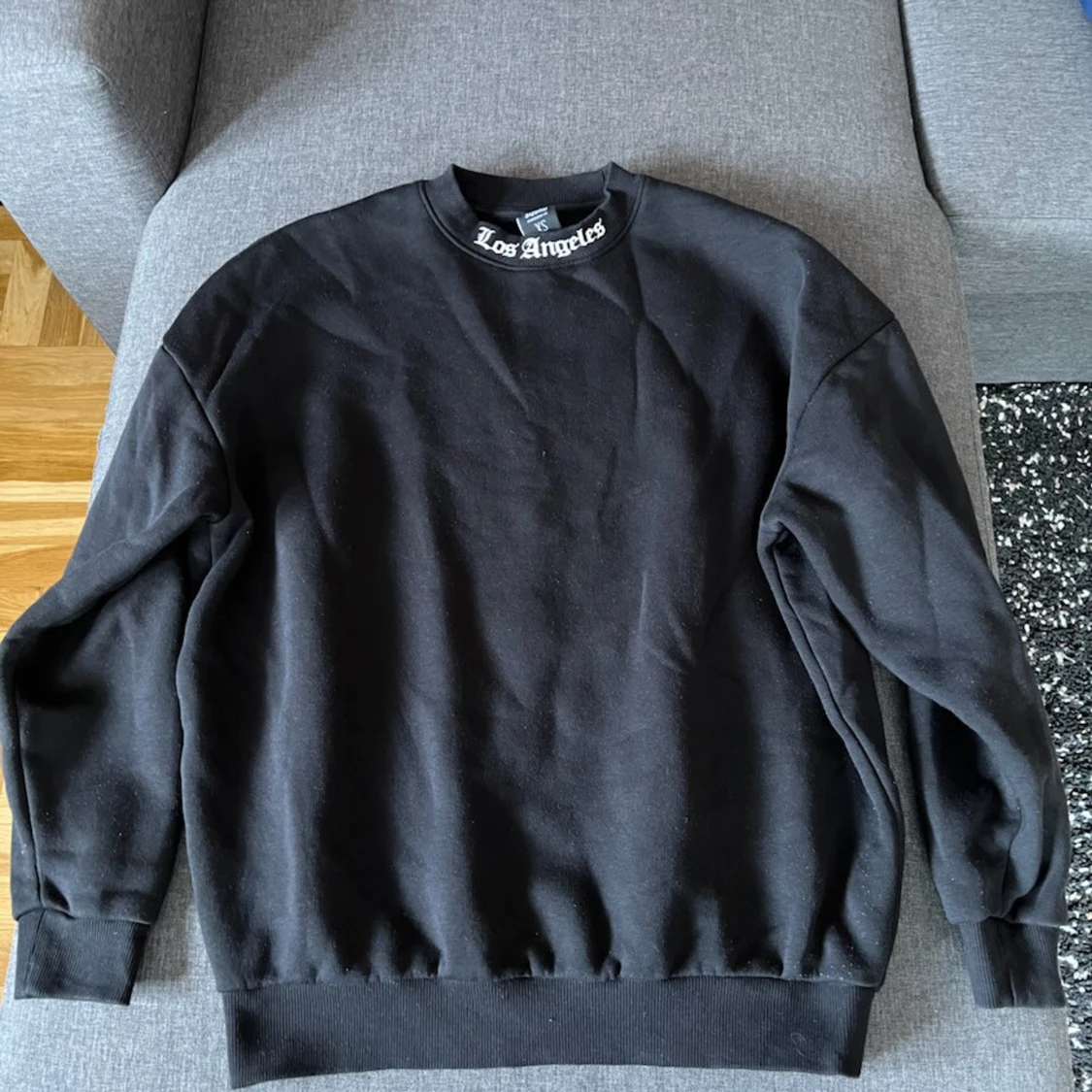 Svart sweatshirt med Los Angeles-tryck