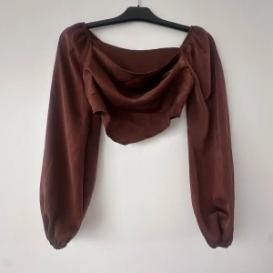 Brun satin tröja - Brun satin tröja