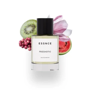 Freshotic  - Säljer en Freshotic-parfym från Essnce då den inte används. Har endast testat den så iprincip oanvänd🌟vill bara bli av med den - därav priset!!