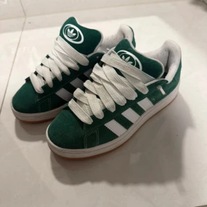 Adidas Campus gröna  - Bra skick som nya