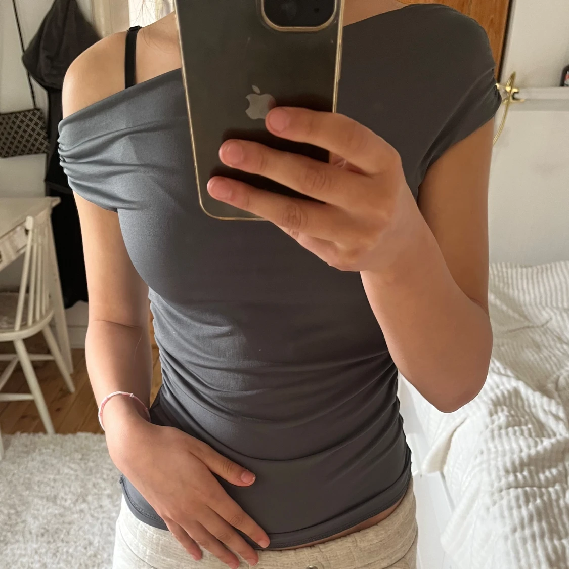 Mörkgrå offshoulder topp - 1