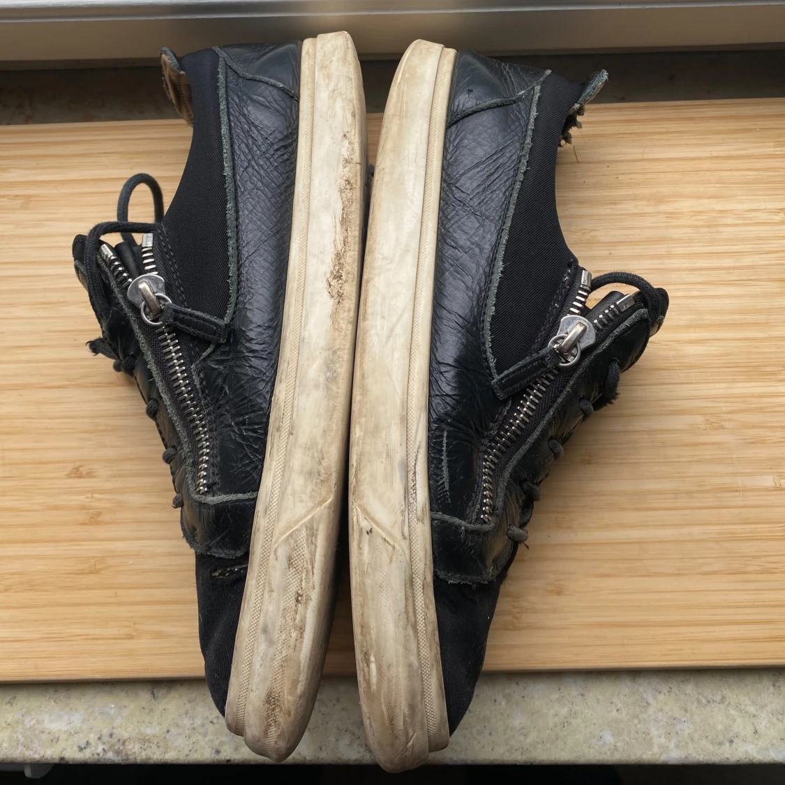 Svarta sneakers med dragkedja från Giuseppe Zanotti - 4