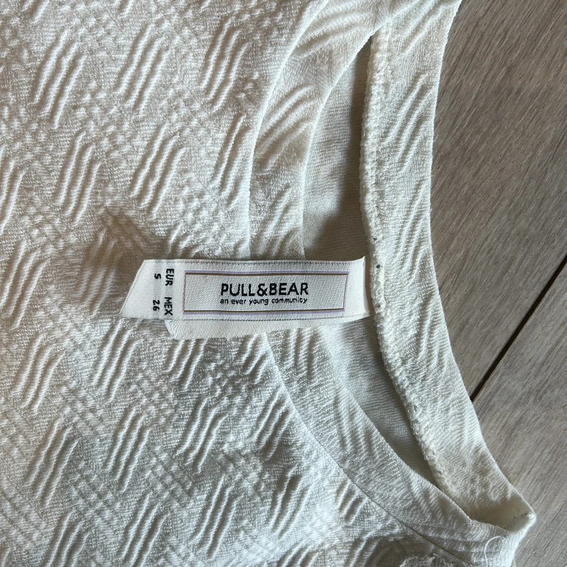 Vit långärmad tröja med detaljer från Pull&Bear - 2