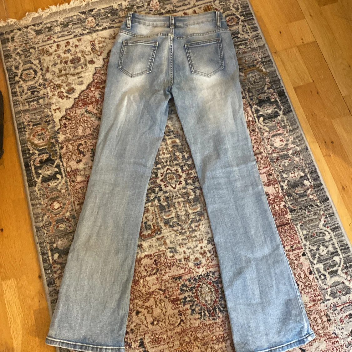 Ljusblå bootcut jeans - 1