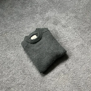 A Day's March stickad tröja - Tjena, säljer denna riktigt snygga stickade tröja från A day’s March som är perfekt till sena sommarkvällar🙌Nypris = 1500kr. Har inga defekter (HELT NY). Frågor? Hör av dig 🤙 Pris diskutabelt!!