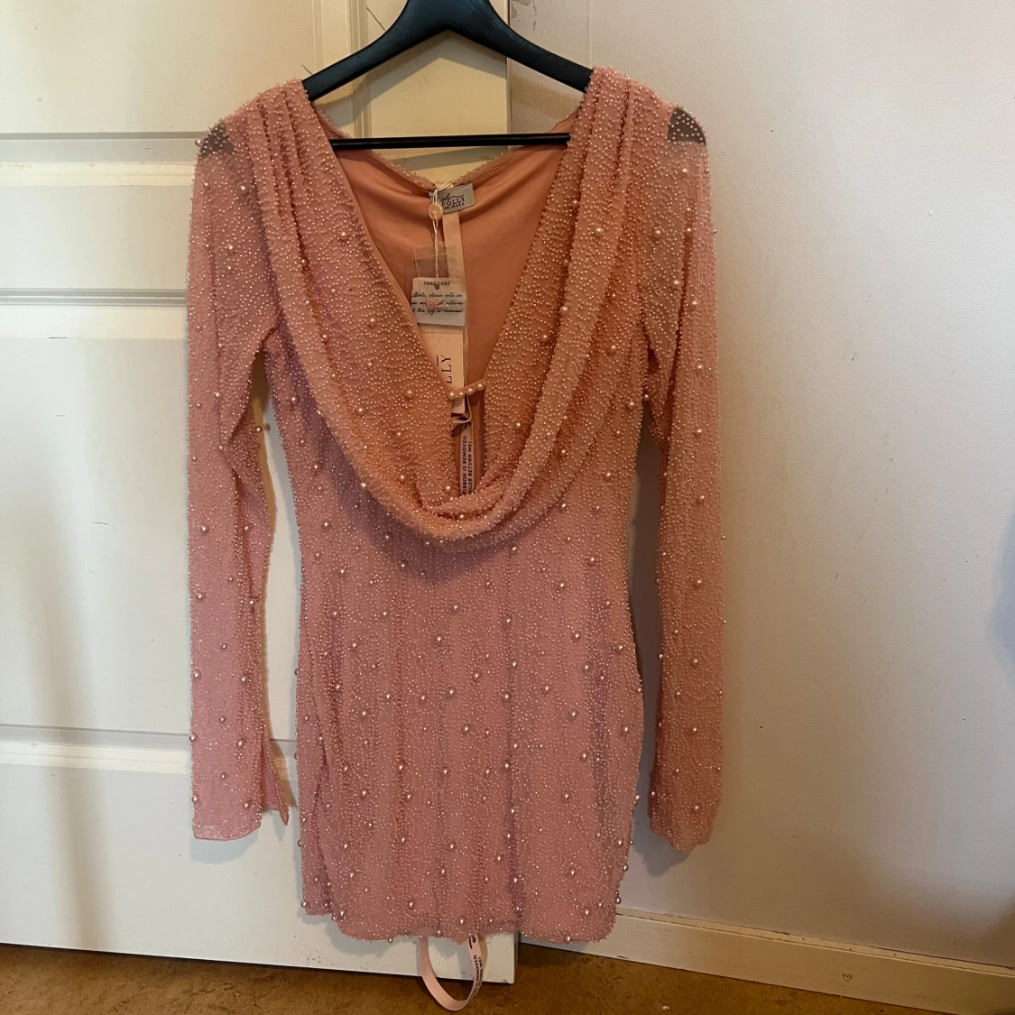 Rosa pärlklänning från Oh polly - 1