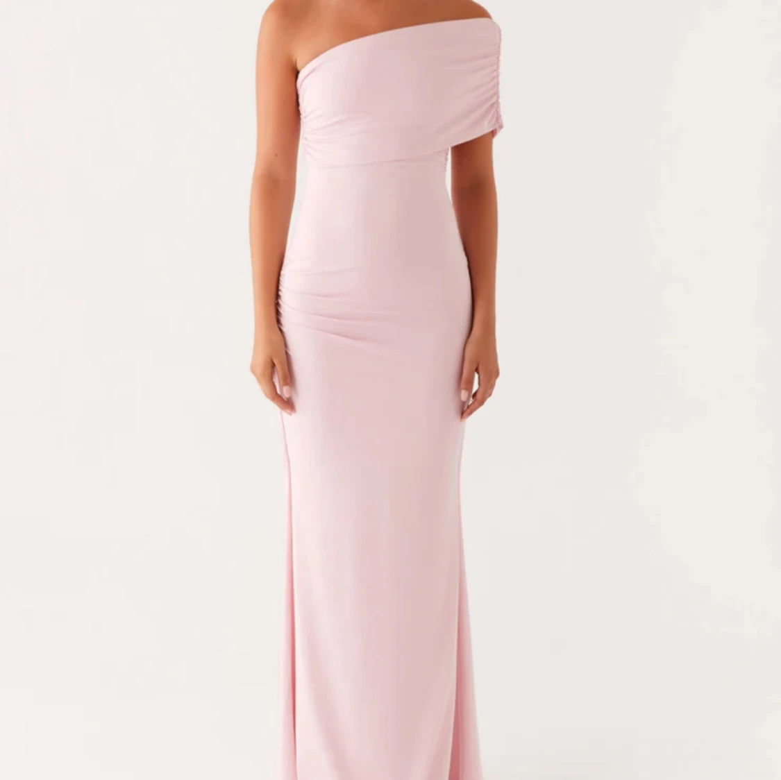 Ljusrosa offshoulder långklänning  - 1