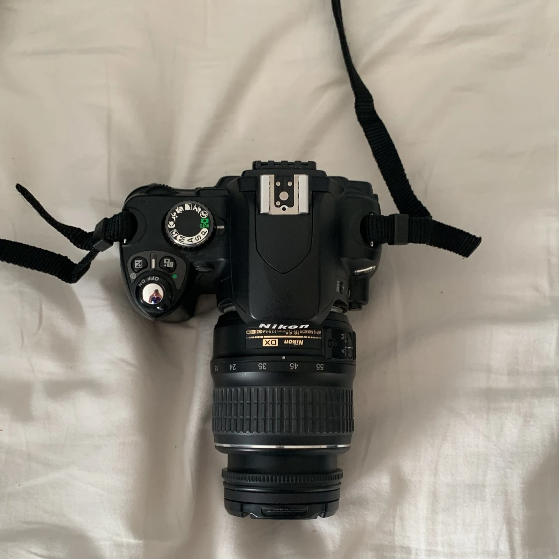 Nikon D60 systemkamera med objektiv och laddare - 1
