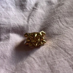 Edblad ring med nitar  - Edblad ring i fint skick med storleken 16.80🥰