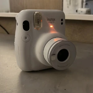 instax mini kamera - kamera perfekt för sommaren, hör av er vid frågor💕