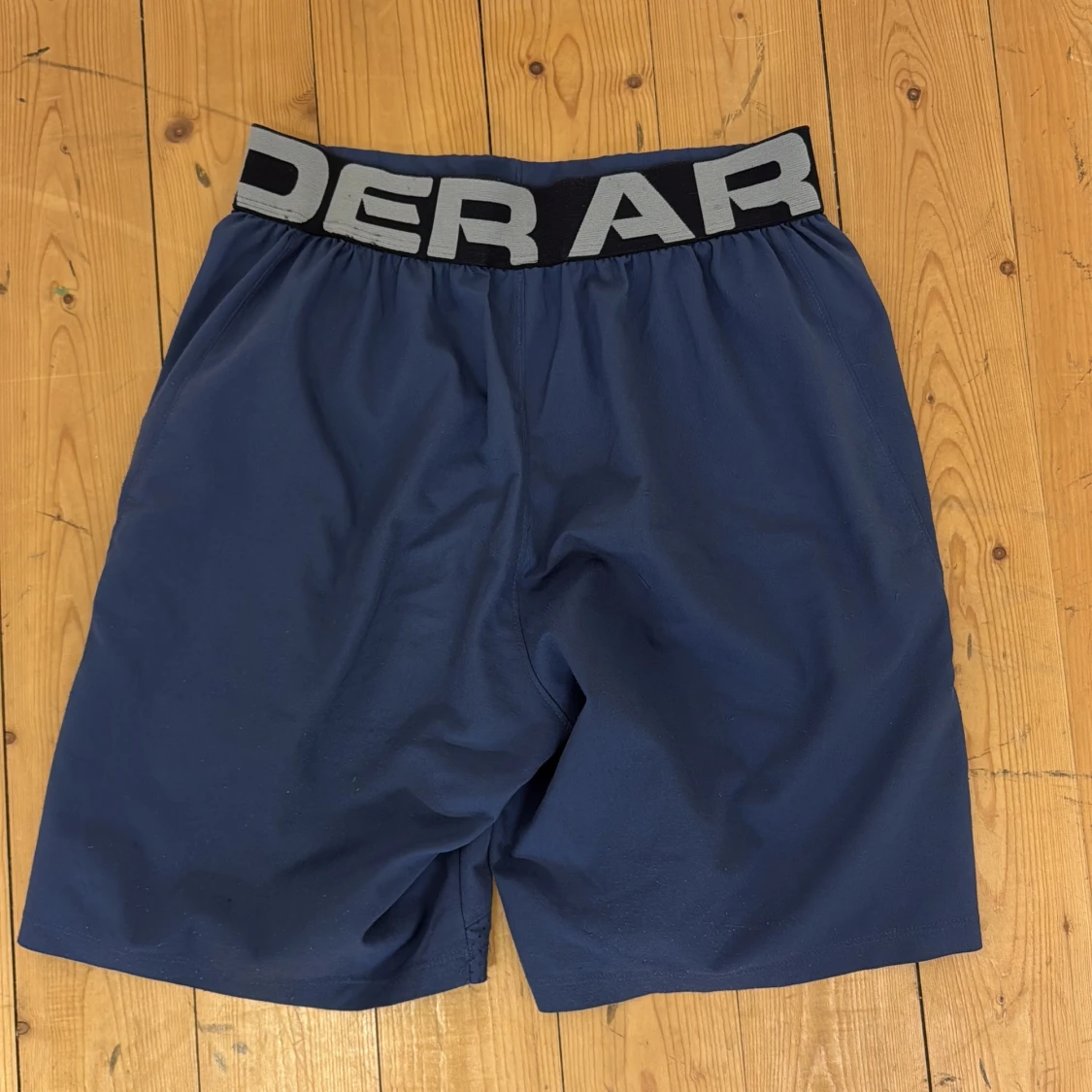 Blå träningsshorts från Under Armour - 2