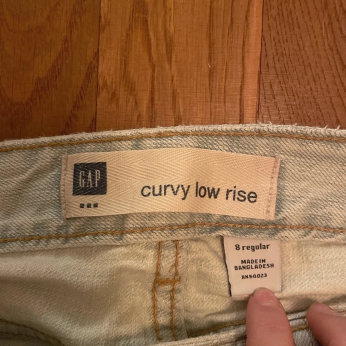 Ljusblåa curvy low rise jeans från GAP - 3