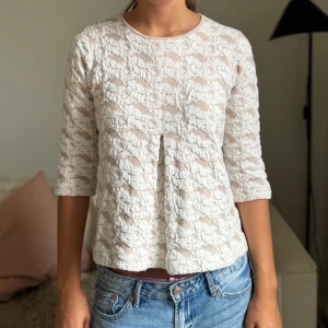 Sååå fin tröja - Säljer denna Såå fina tröja🎀🎀