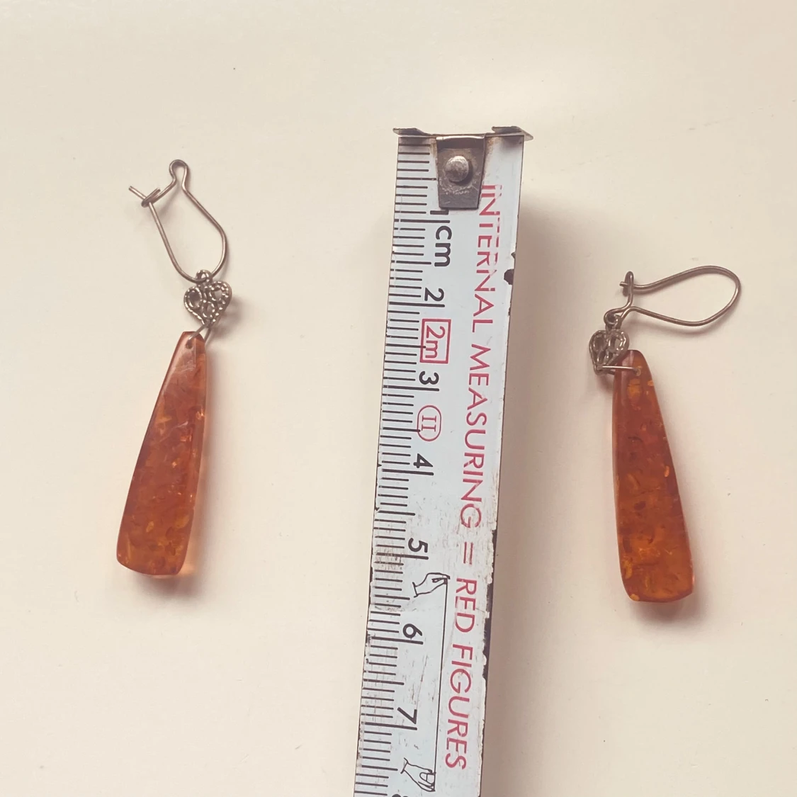 Örhängen med bärnsten - 2