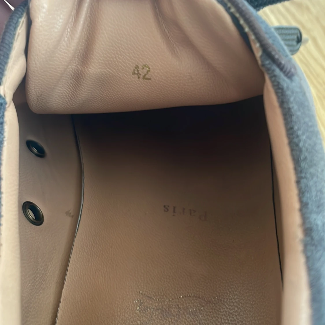 Louboutin gråa  - 1