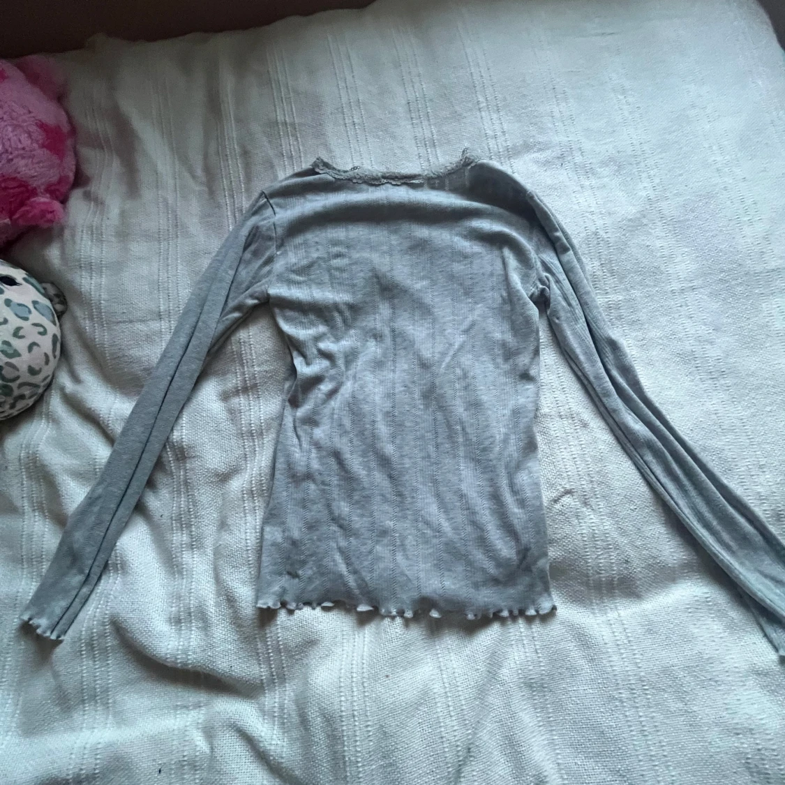 Grå spets tröja med rosett från Name it - 2