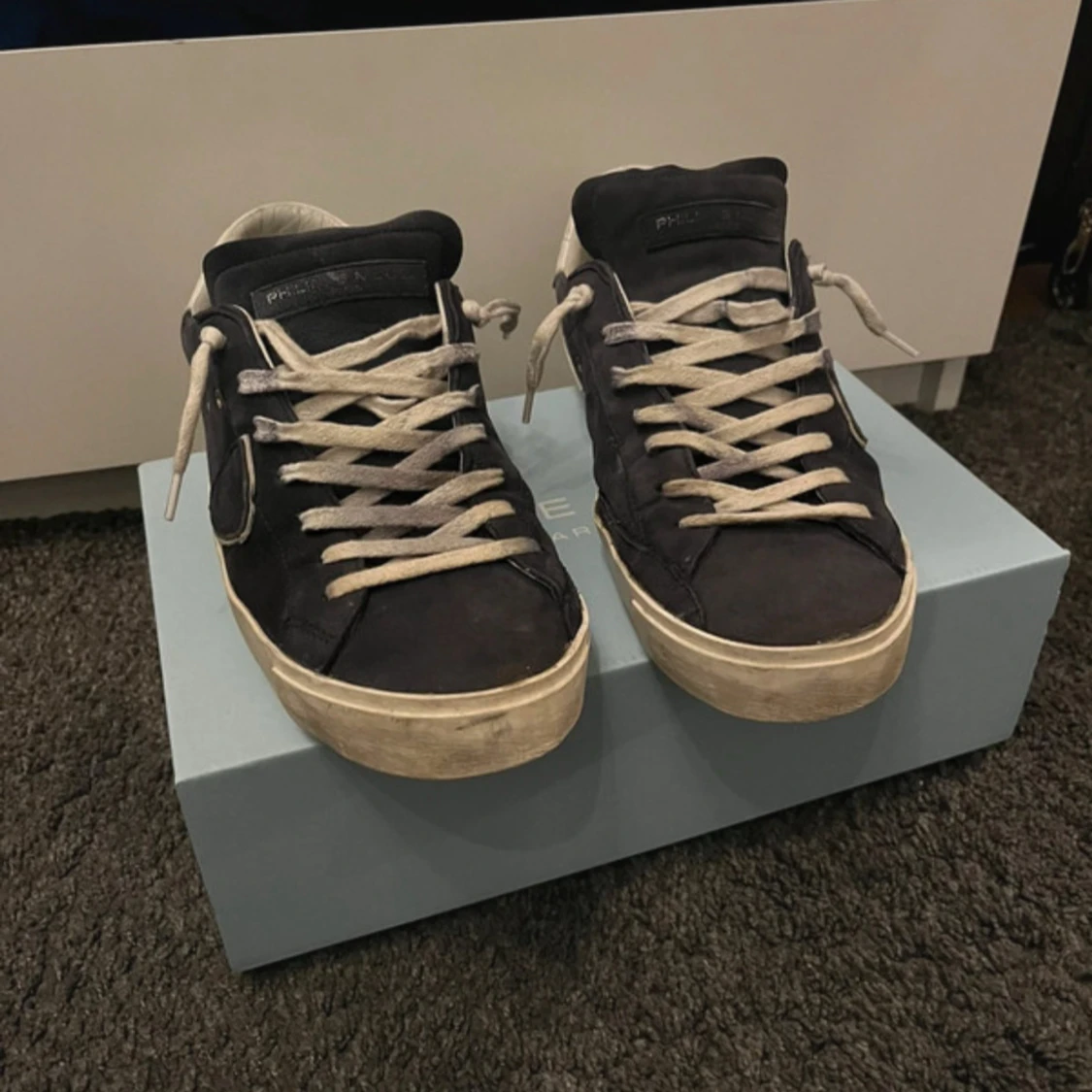 Philippe Model svarta sneakers med vita detaljer