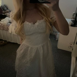 studentklänning  - använd en gång 