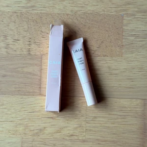 CAIA - Eye gloss That Dewy Look från Caia, oanvänd. 