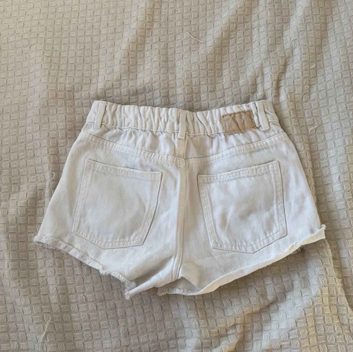 Vita jeansshorts från Zara - 1