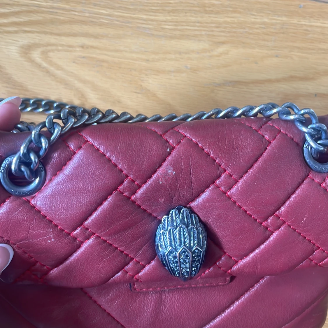 Röd Kurt geiger axelväska med kedja - 3