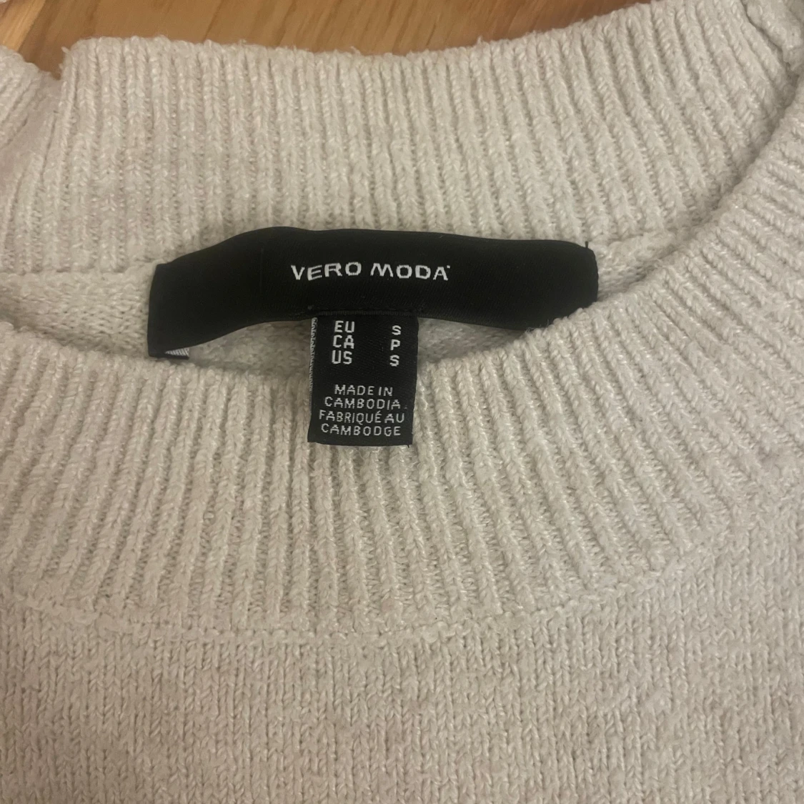 Beige stickad tröja från Vero Moda - 2
