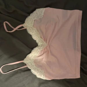 Rosa linne - superfint rosa spets linne