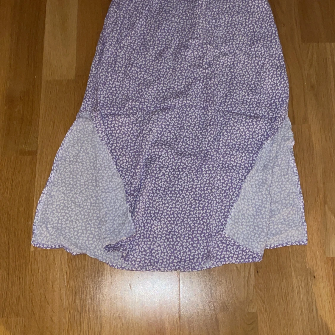 Lila långklänning med mönster från ONLY - 4