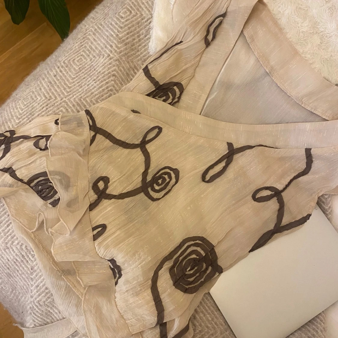 Mönstrad omlottopp - 4