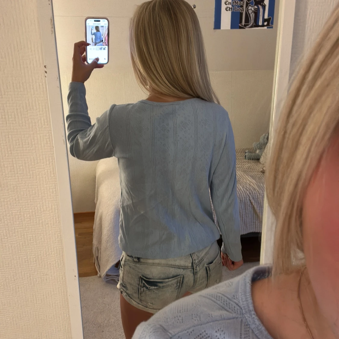 Ljusblå stickad tröja med mönster - 2