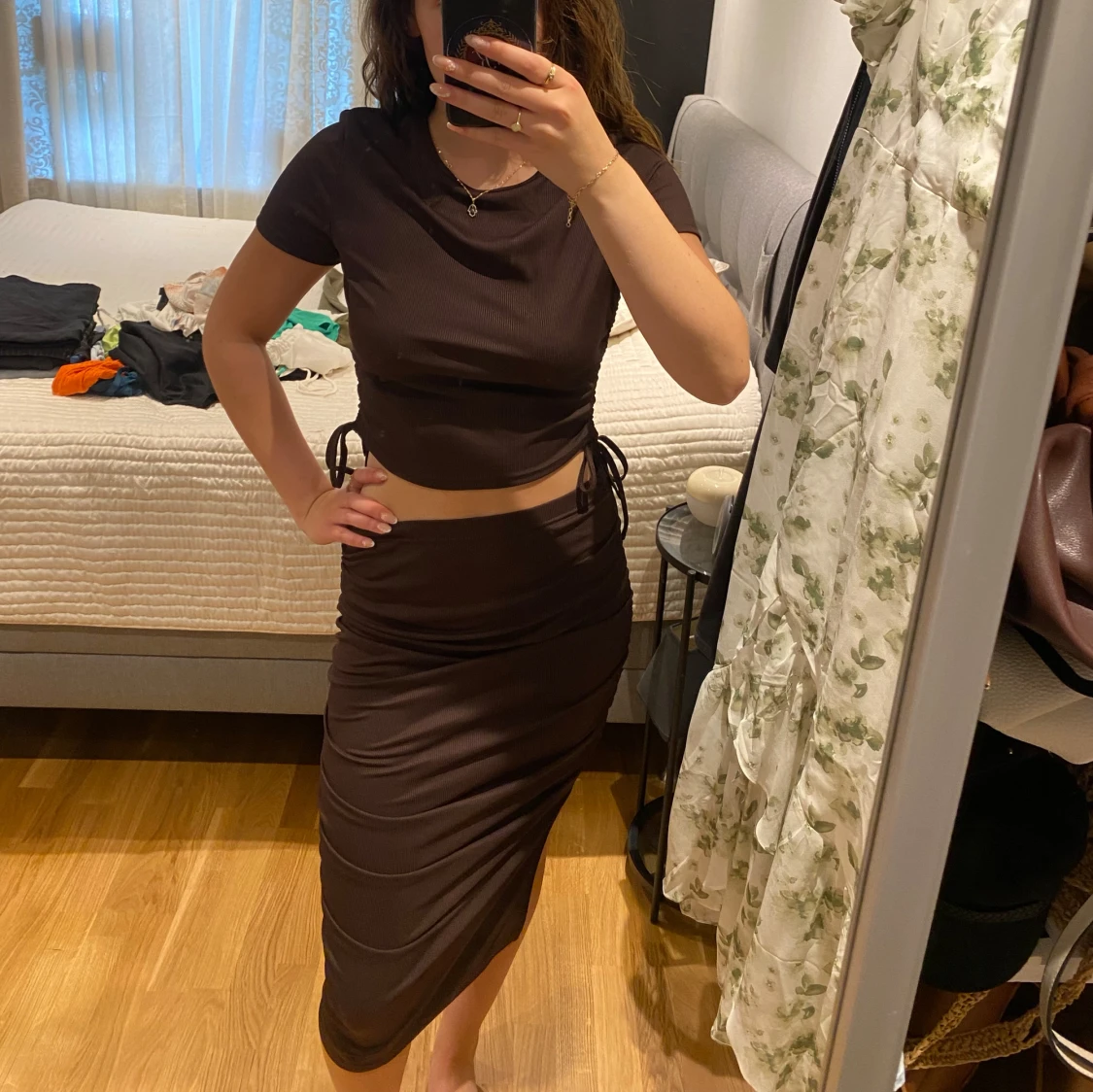 Brun croppad topp och kjol med snörning - 3