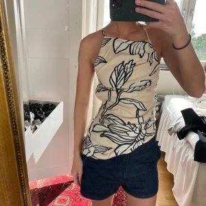 Mönstrad topp - Aldrig använd och prislappen kvar