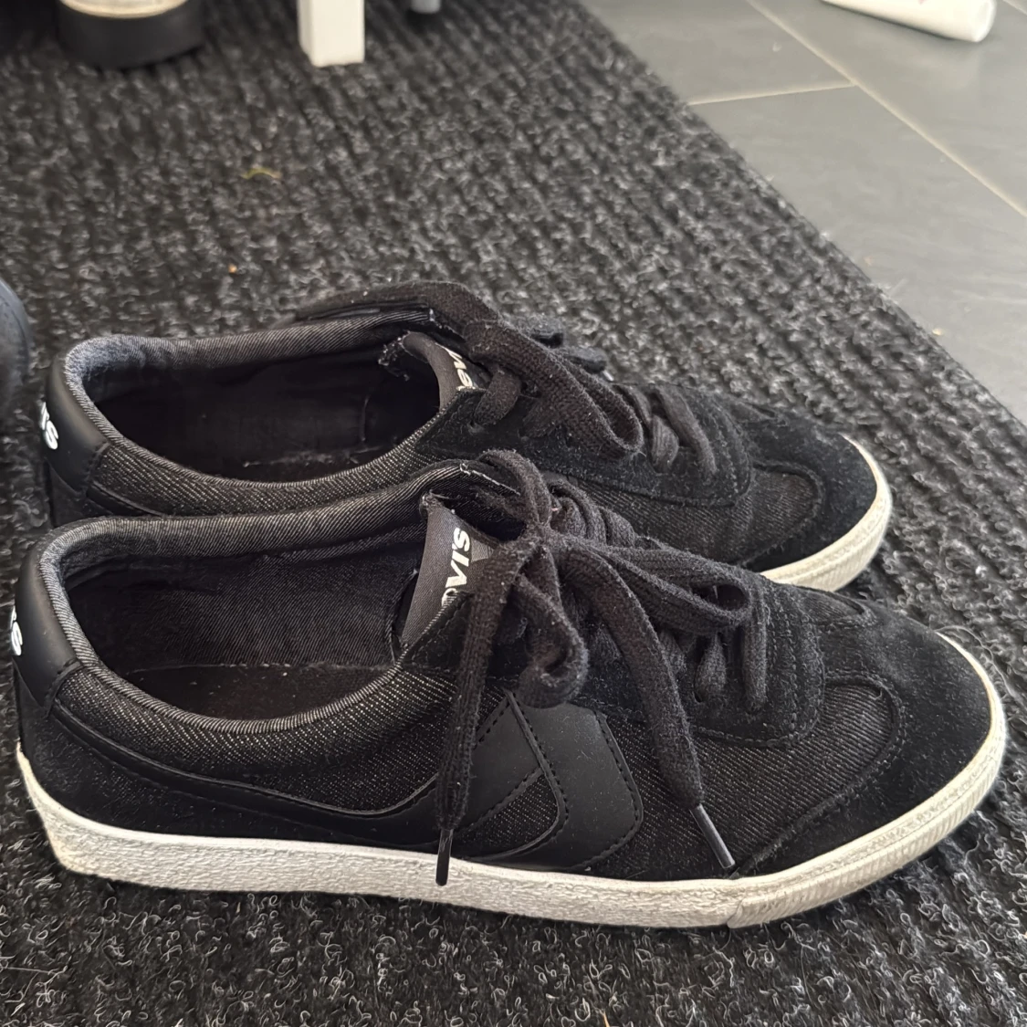Svarta sneakers från Levi's