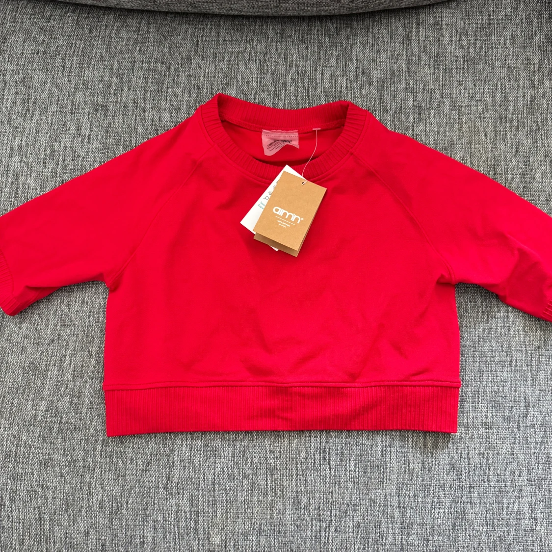 Röd croppad tröja Aim'n