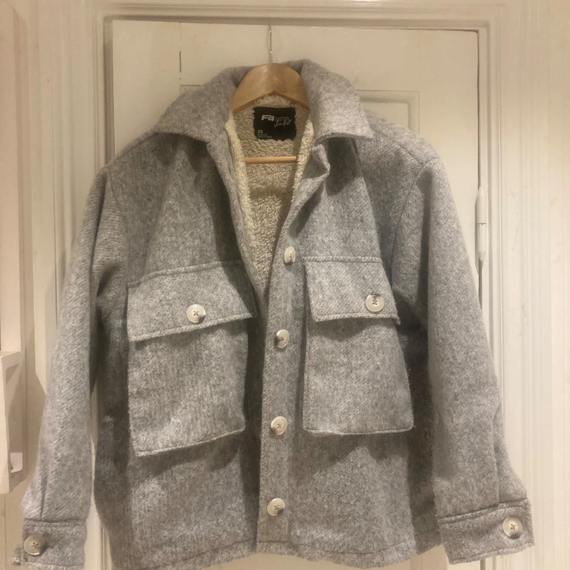 Grå overshirt jacka från Fanny Lyckman - 1