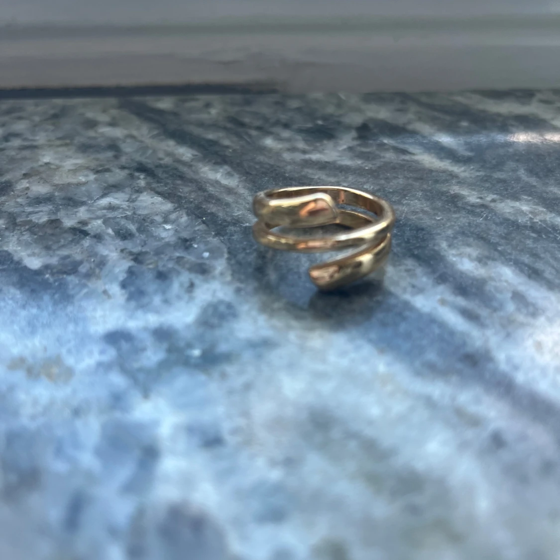 Guldpläterad spiralring - 1