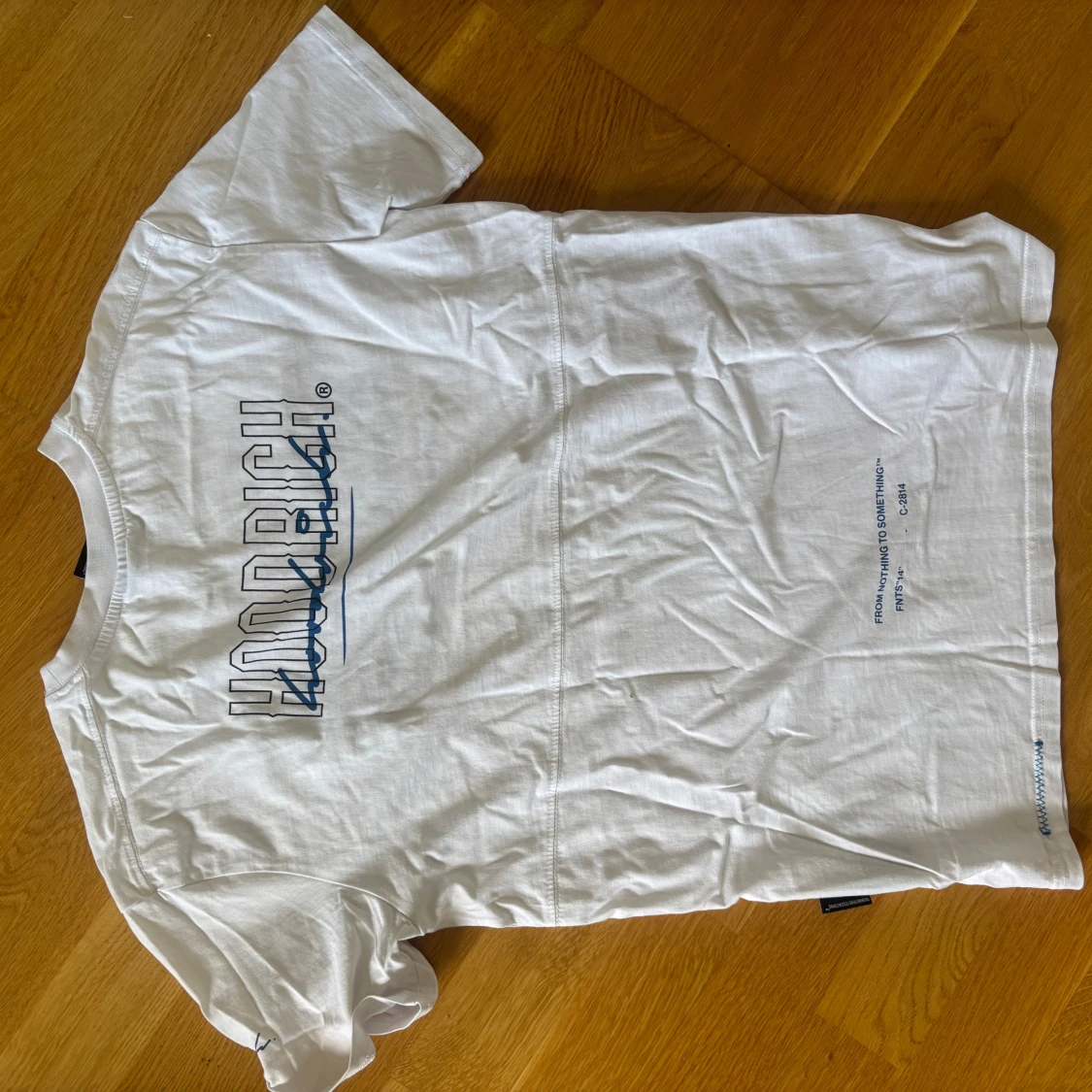 Vit HOODRICH t-shirt med blått tryck - 1