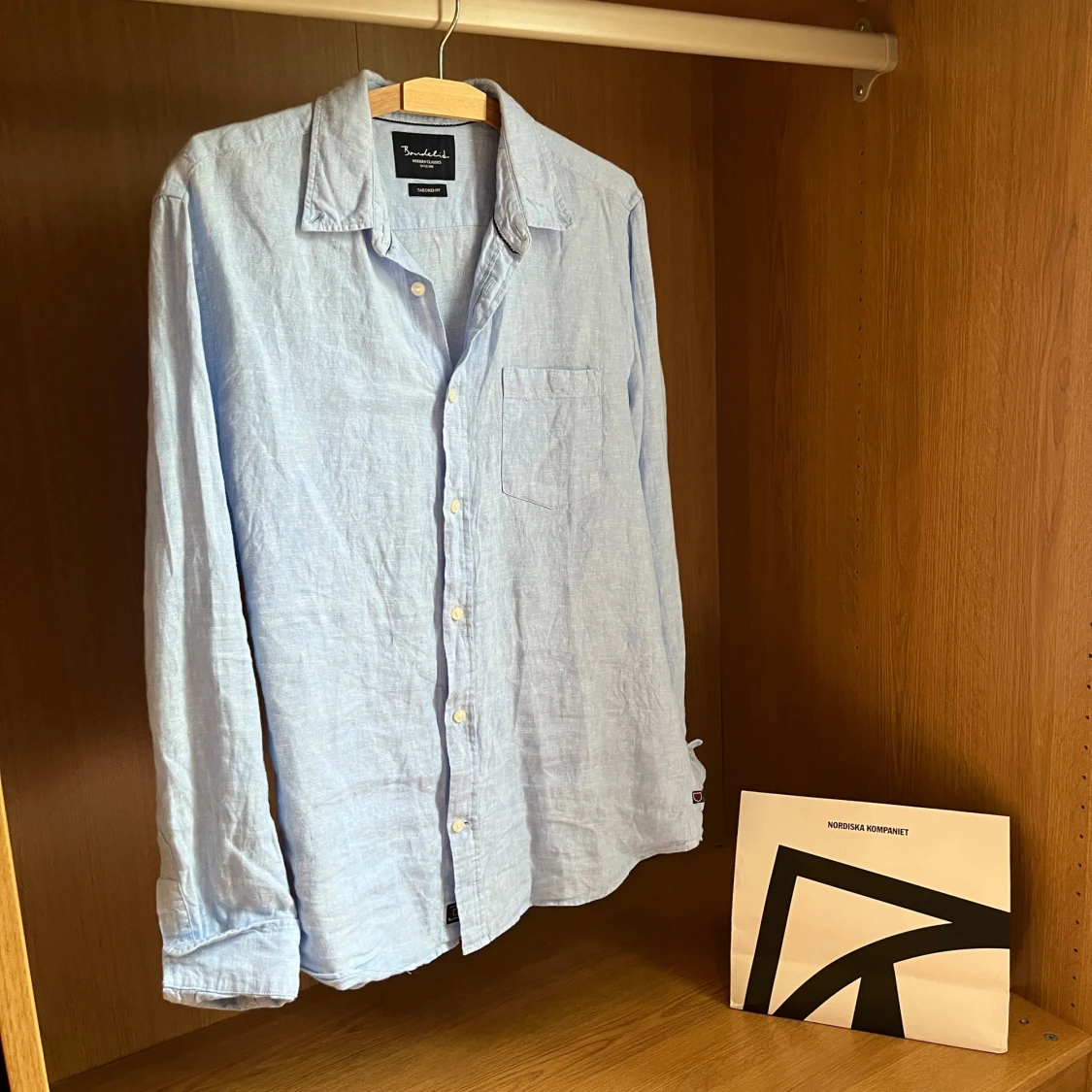 Ljusblå linneskjorta 🍾 - 1