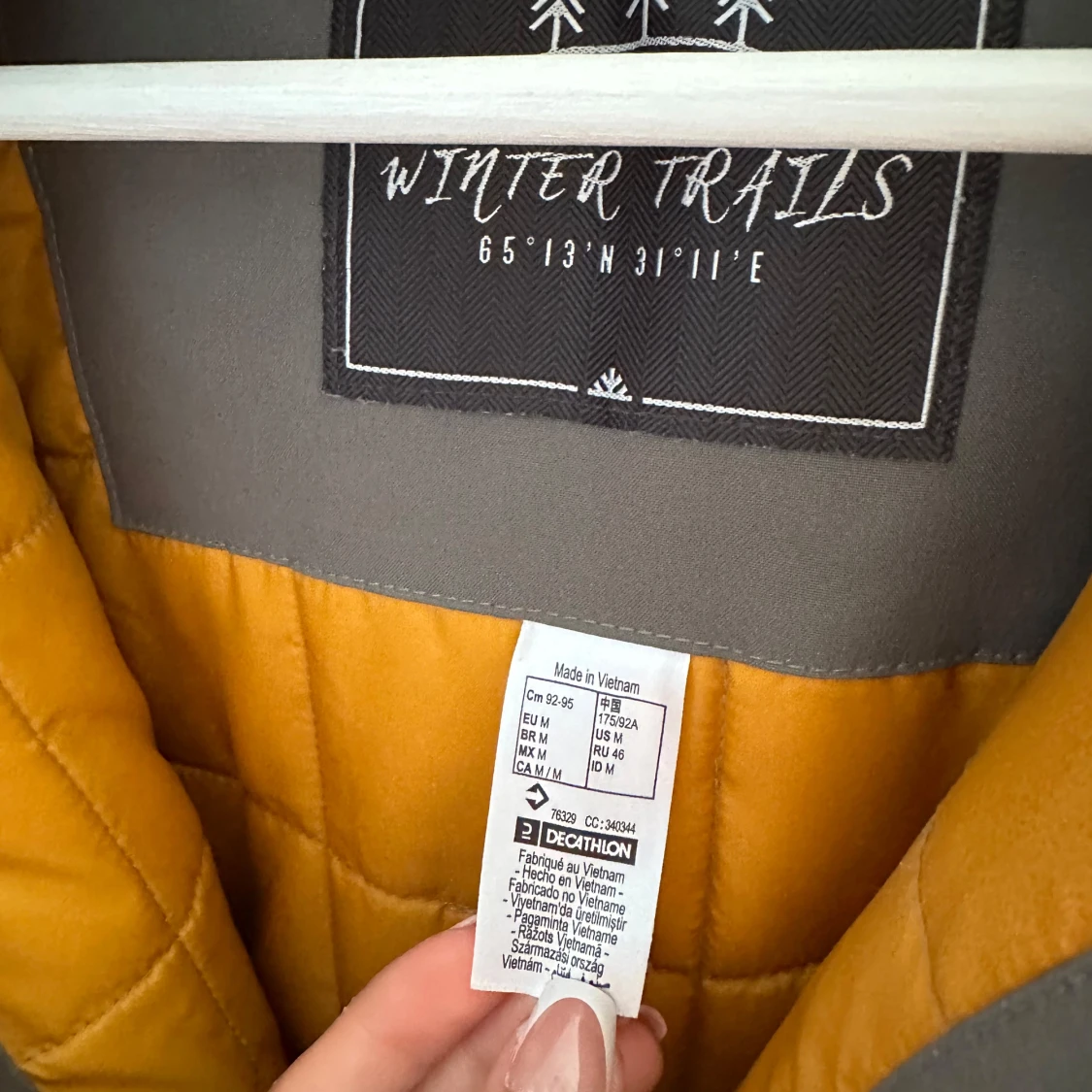 Grå parkajacka från Winter trails storlek  M - 2