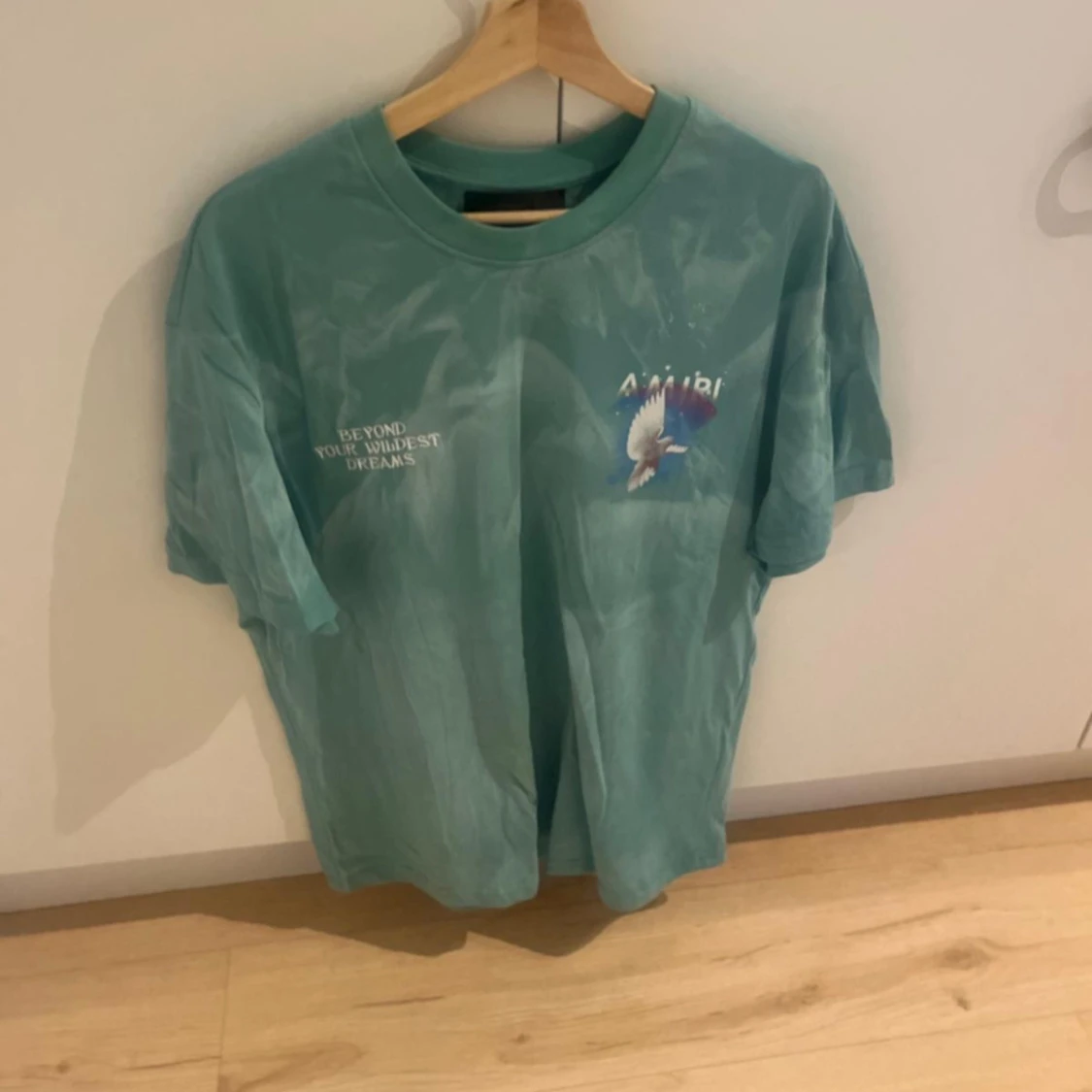 Grön AMIRI t-shirt med duva och tryck