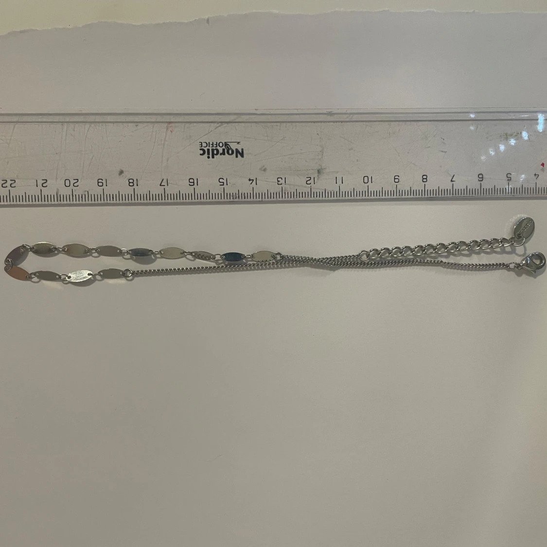 Tunt silverfärgat choker-halsband - 2