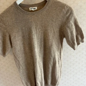 Beige kashmirtröja Soft Goat S - Soft goat tröja, knappt använd.