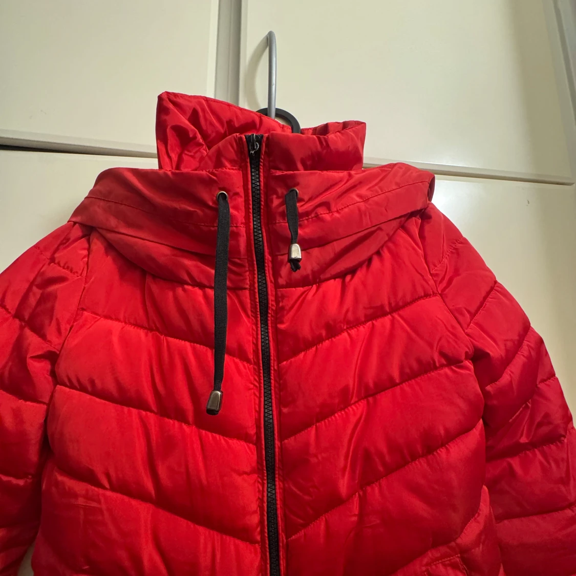 Röd jacka  - 1
